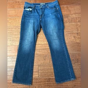 LEVI’S 415 RELAXED BOOT CUT JEANS